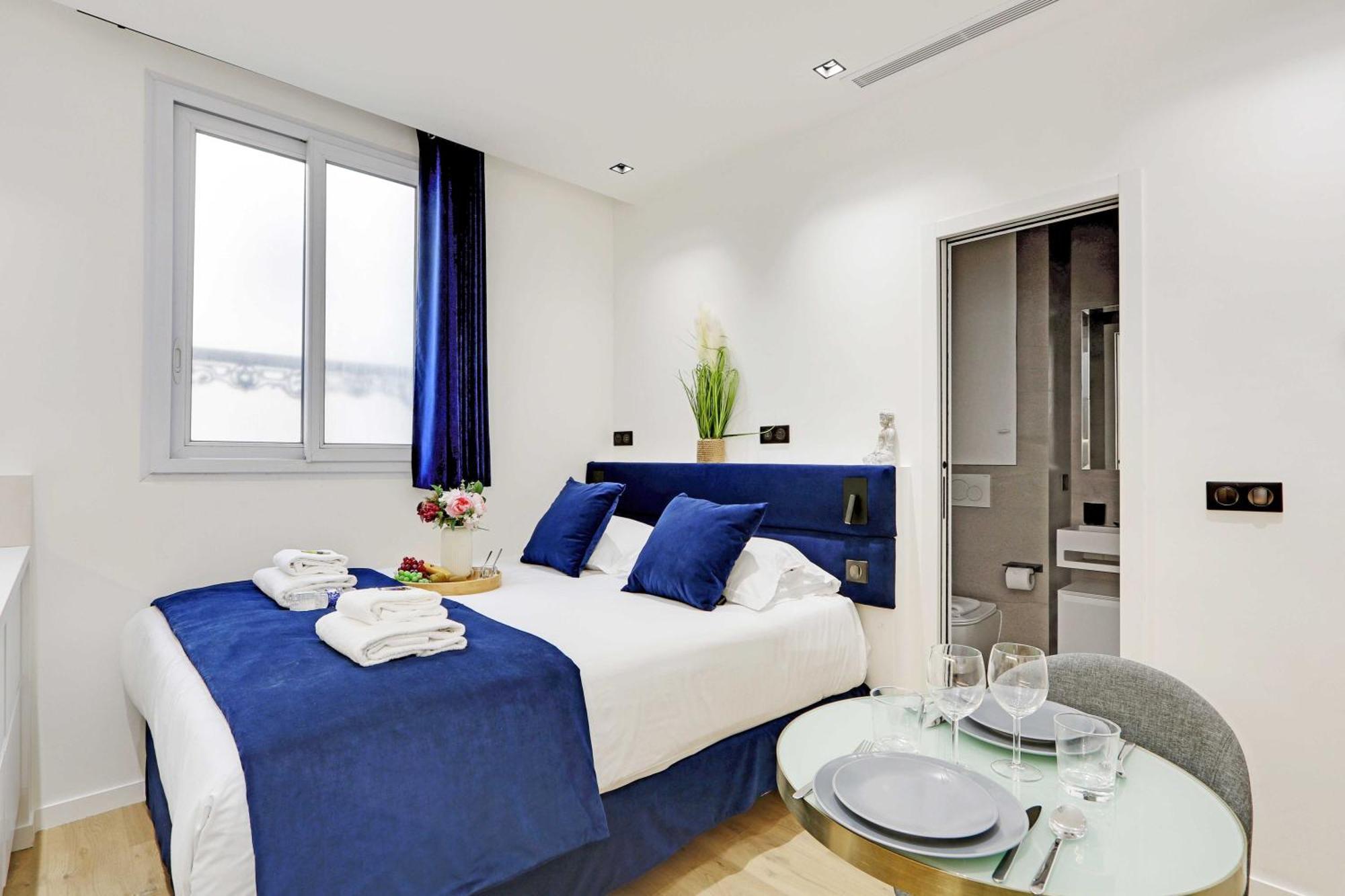 Ideally Located In The Heart Of Parijs