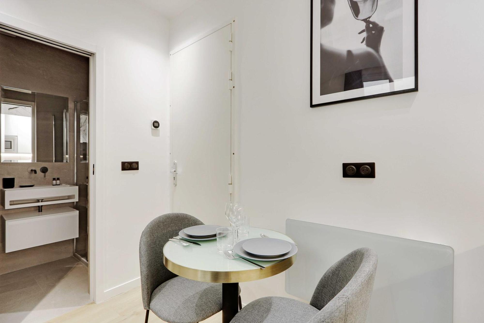 Ideally Located In The Heart Of Appartement *