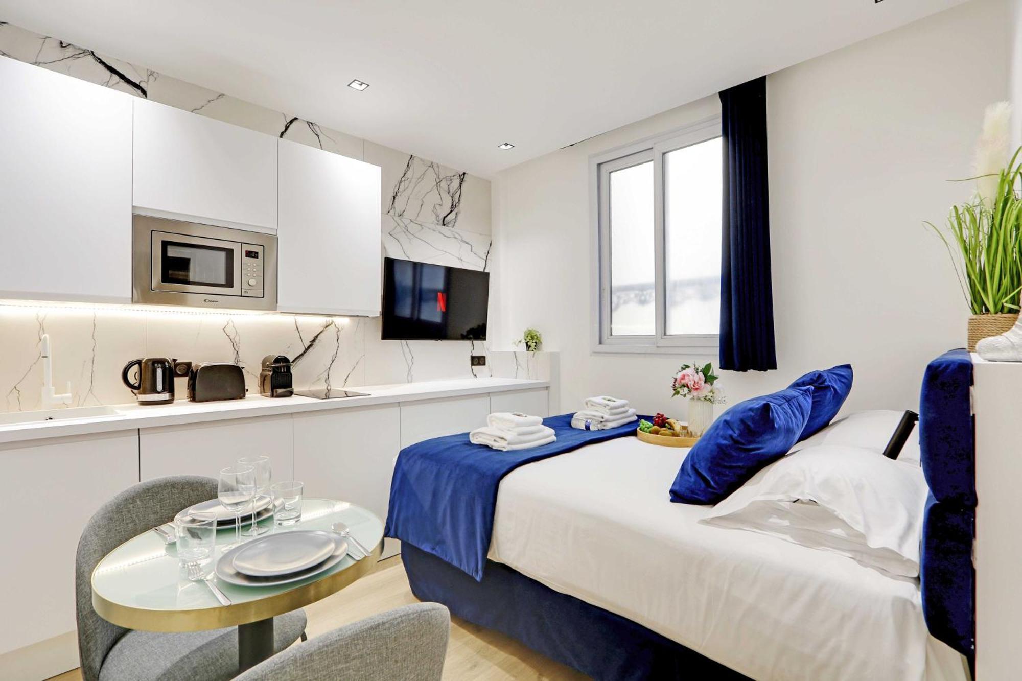 Ideally Located In The Heart Of Appartement Parijs